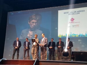SMAG, en partenariat avec JEMS datafactory, a reçu le prix « Best value-added Reseller » pour son projet « DataCrop » lors de la cérémonie des Talend Data Masters Awards.